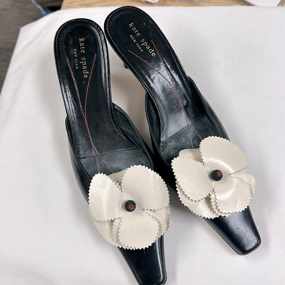 Kate Spade New York Kitten Heels 9.5 leather mule slip on shoes .AMAZING shoes